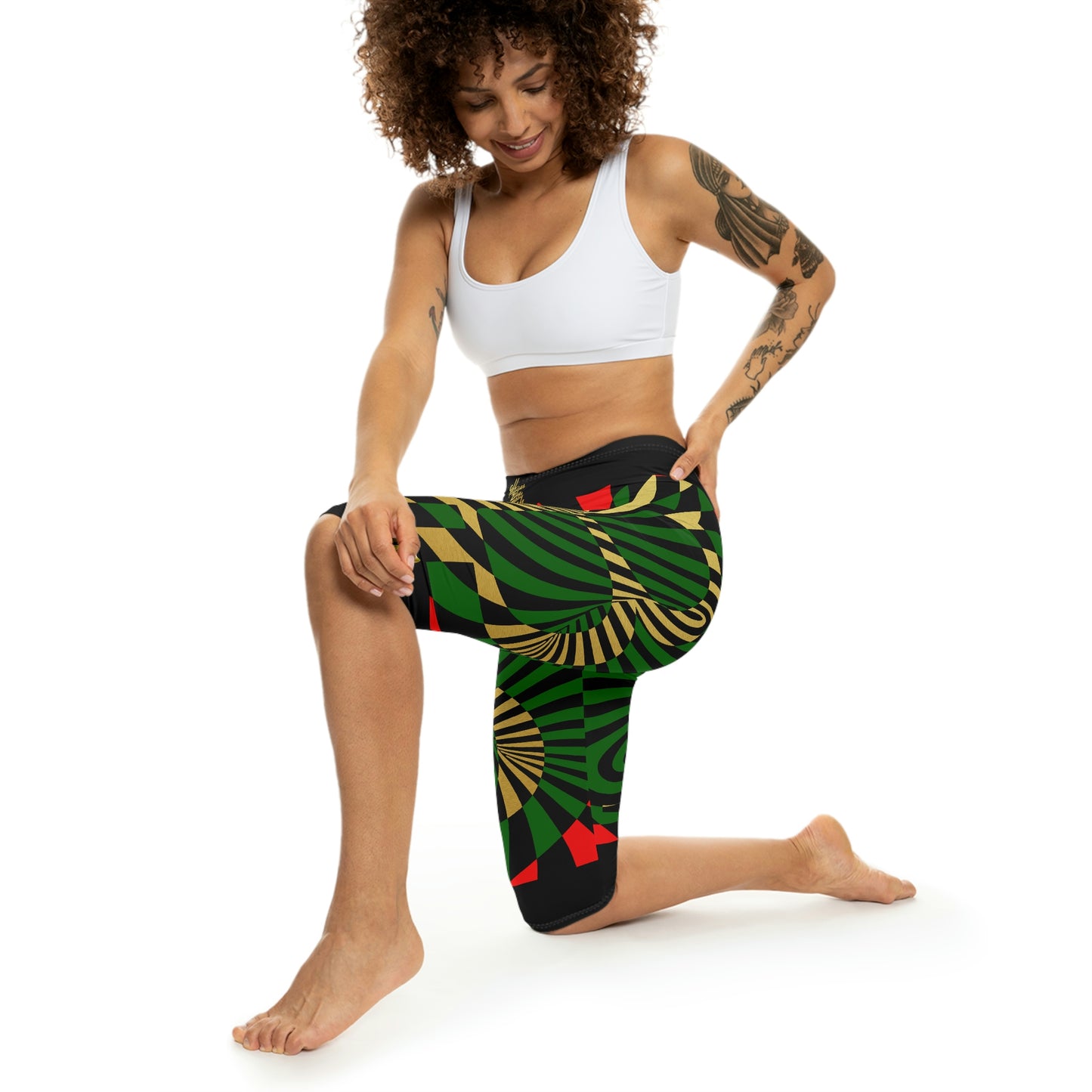 UNOBTCMAX Women’s Capri Leggings (AOP)