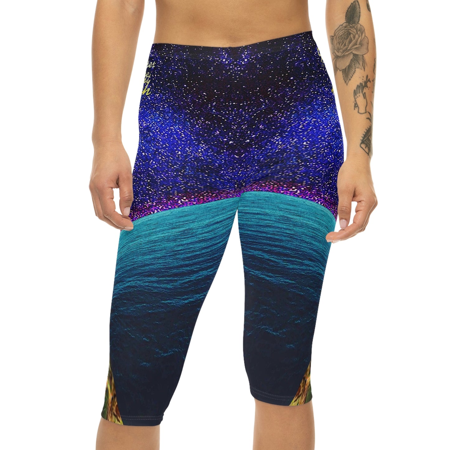 UNO ALLPRAISES II Women’s Capri Leggings (AOP)