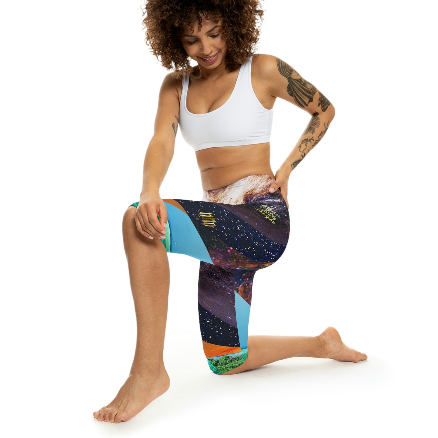 UNO ALLPRAISES IV Women’s Capri Leggings (AOP)