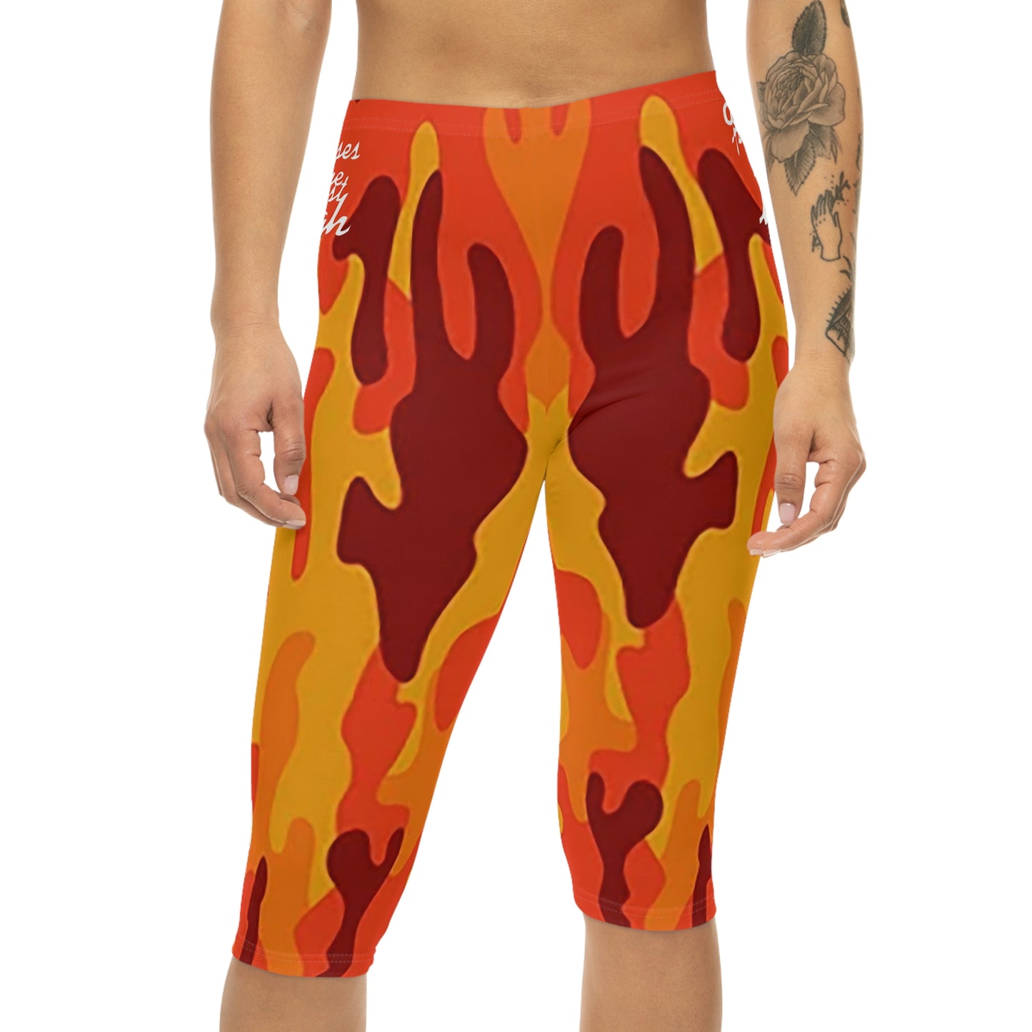 UNO ALL PRAISES Women’s Capri Leggings (AOP) Camo Collection