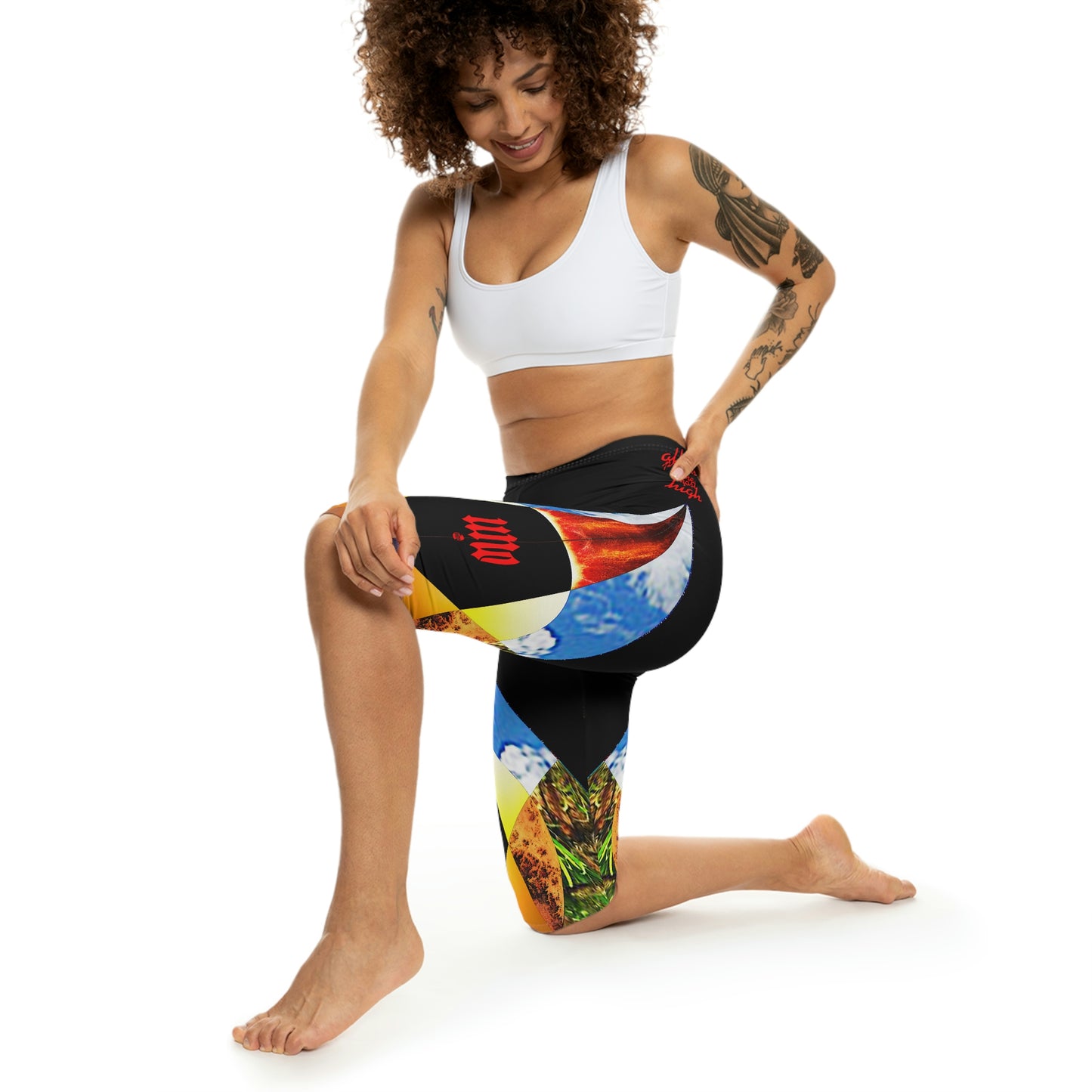 UNO ALLPRAISES II Variation 1 Women’s Capri Leggings (AOP)