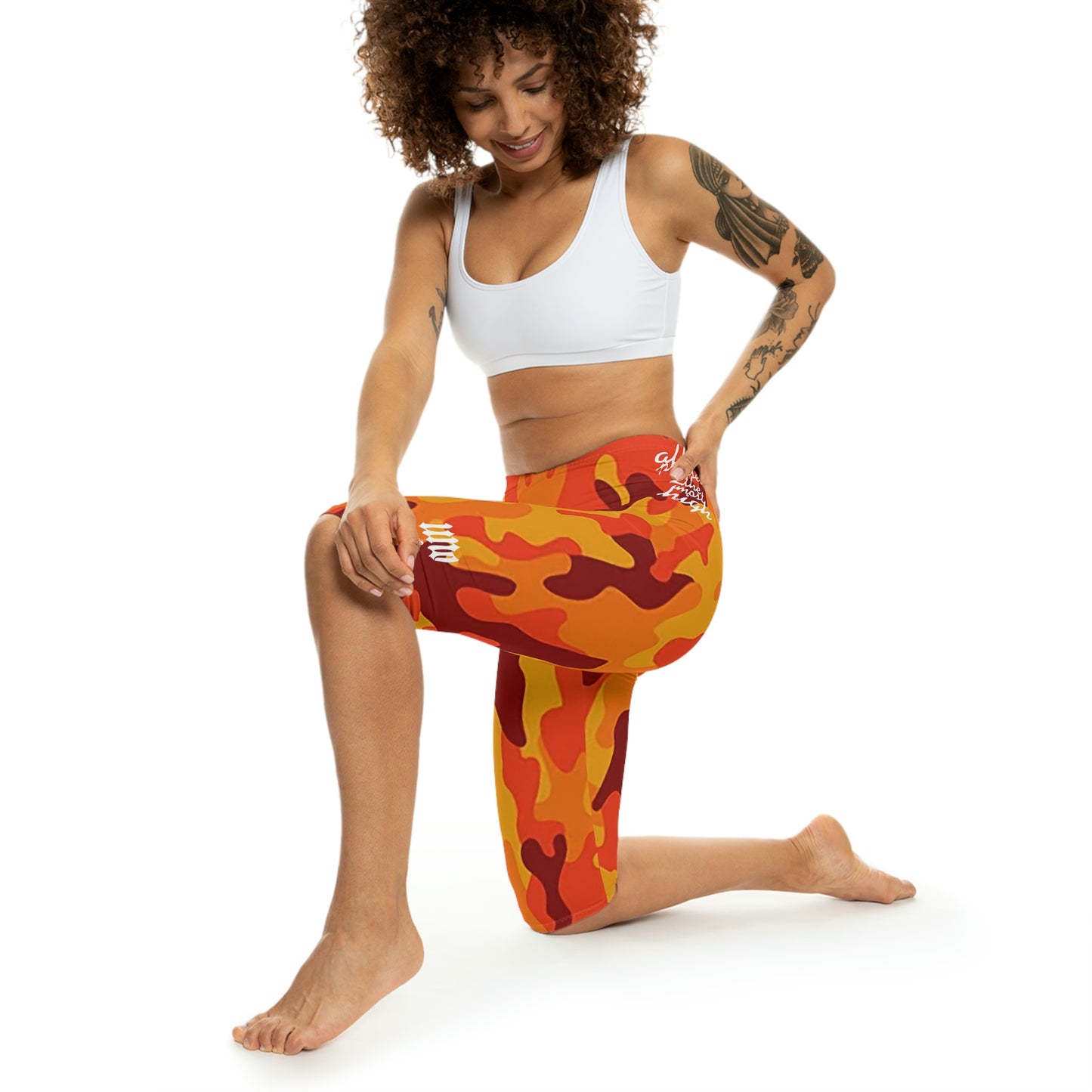 UNO ALL PRAISES Women’s Capri Leggings (AOP) Camo Collection