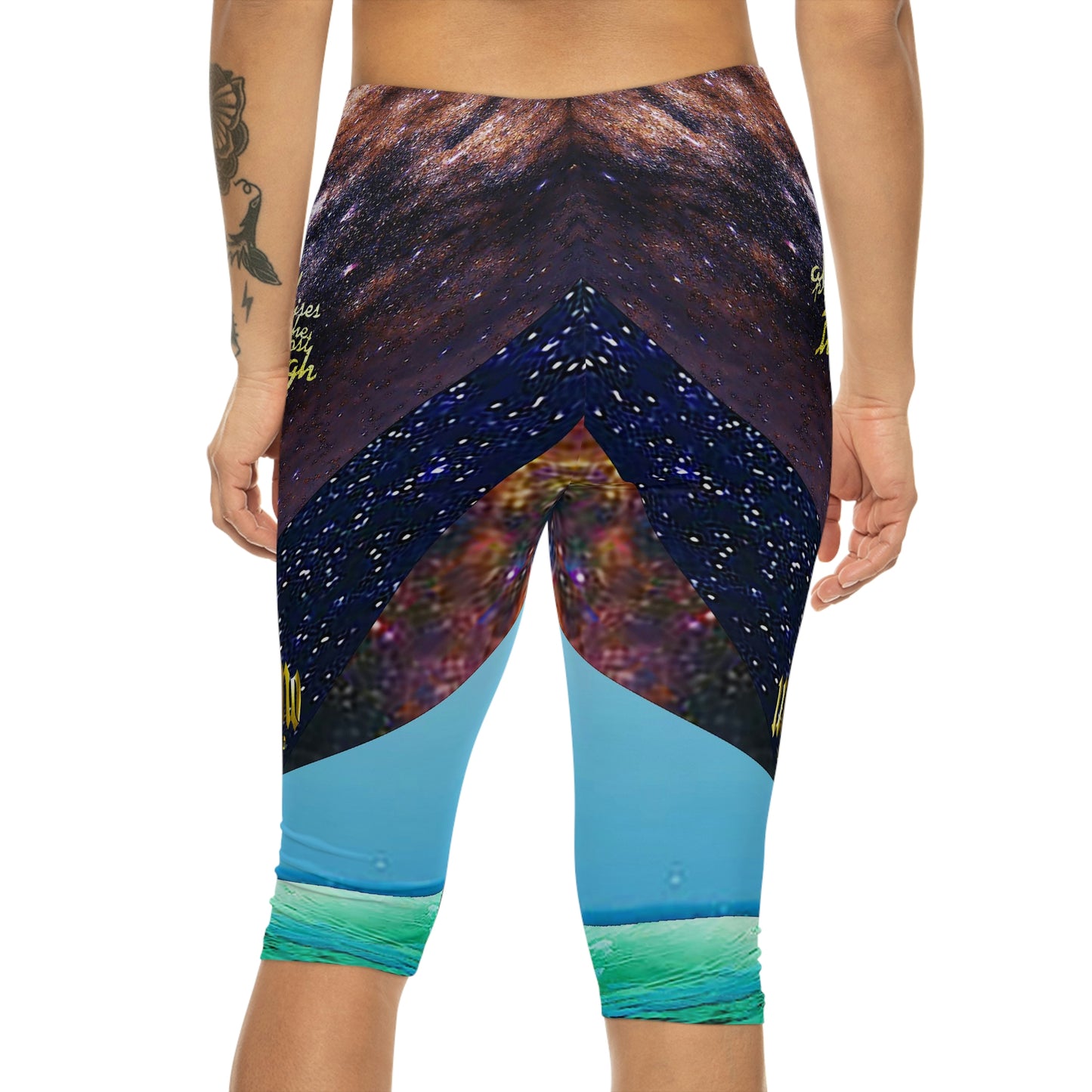 UNO ALLPRAISES IV Women’s Capri Leggings (AOP)