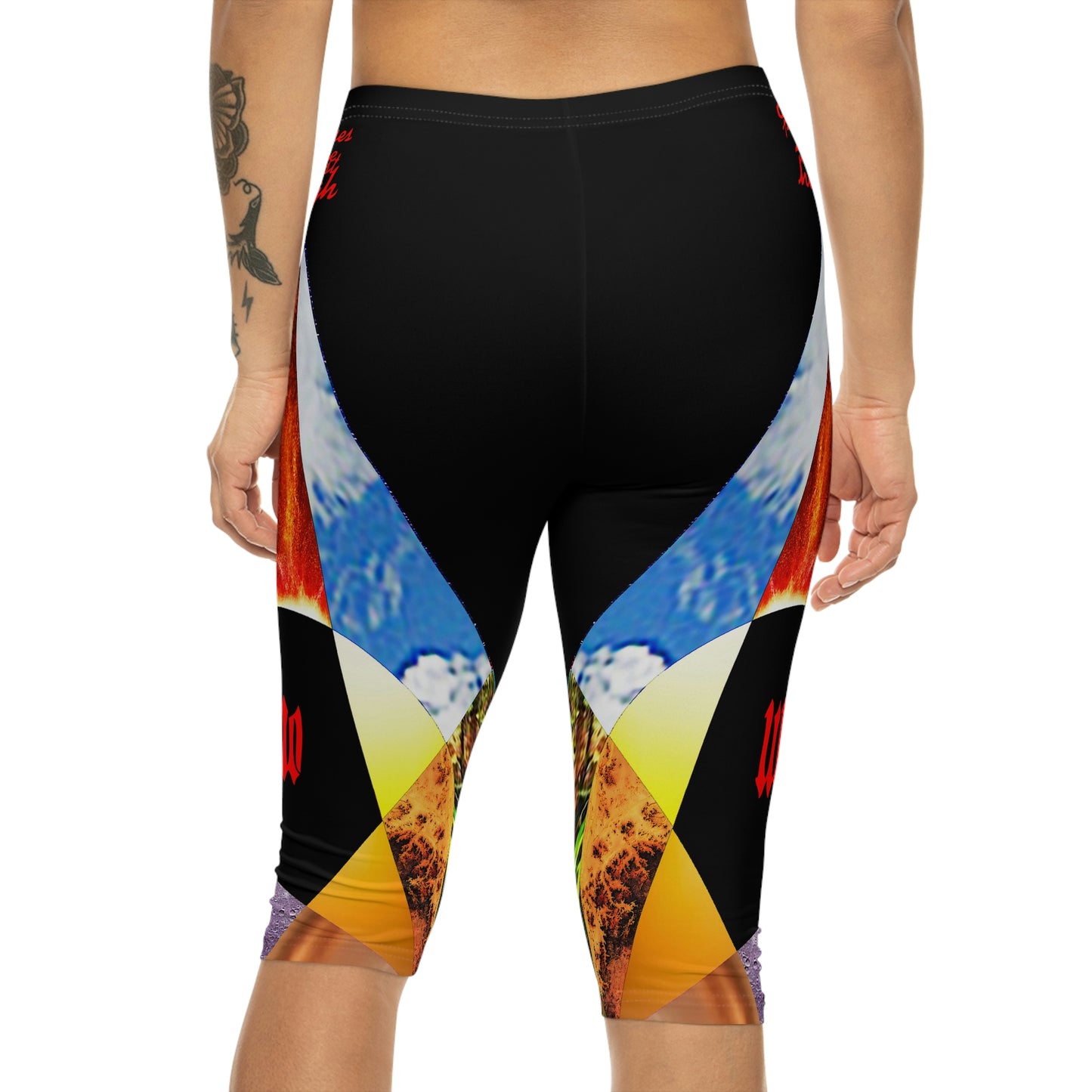 UNO ALLPRAISES II Variation 1 Women’s Capri Leggings (AOP)