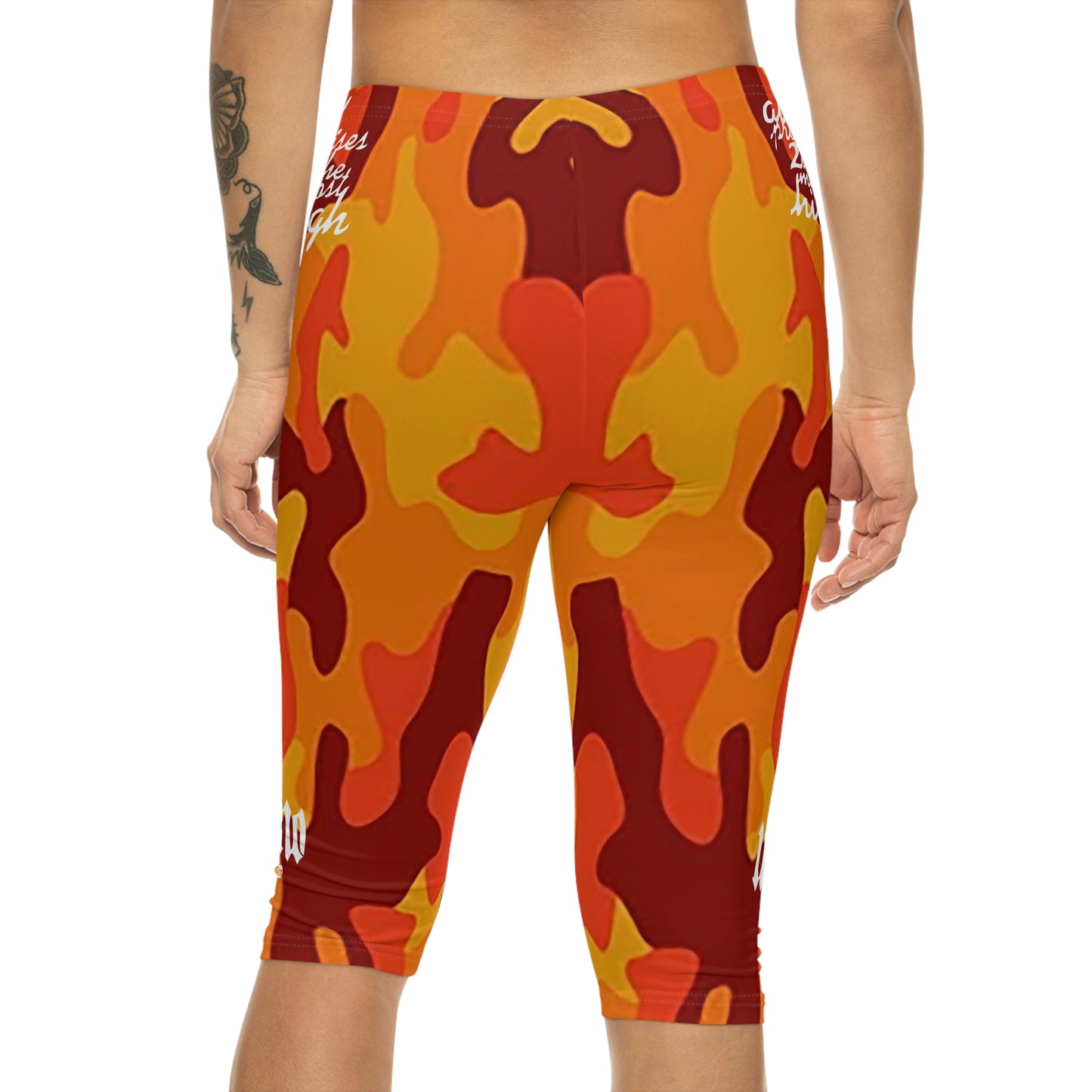 UNO ALL PRAISES Women’s Capri Leggings (AOP) Camo Collection