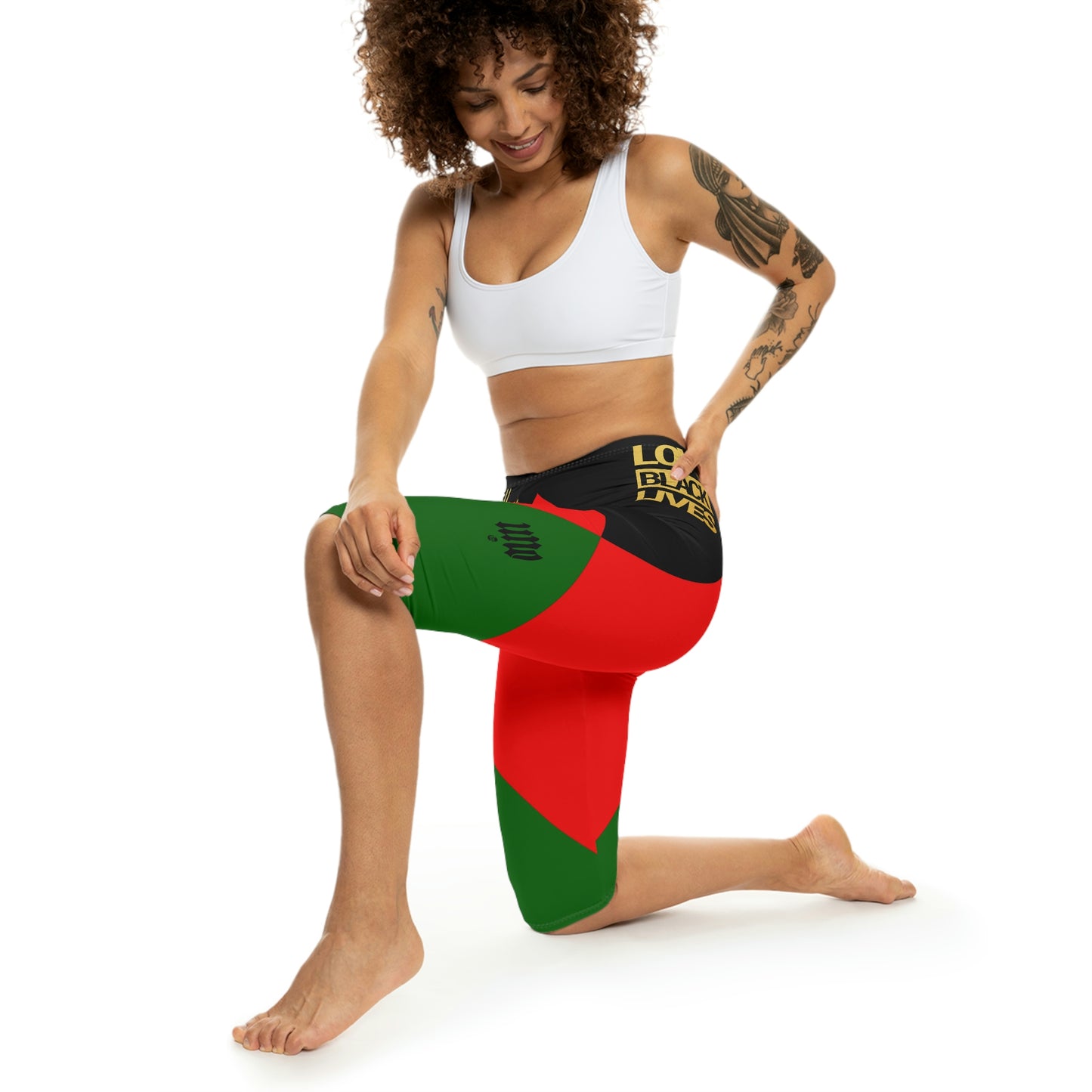 UNO LOVEBLACKLIVES Women’s Capri Leggings (AOP)