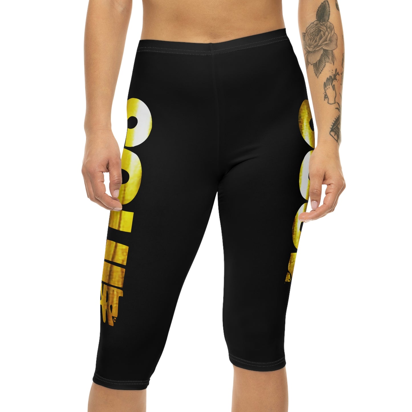 UNO SOULART Women’s Capri Leggings (AOP)