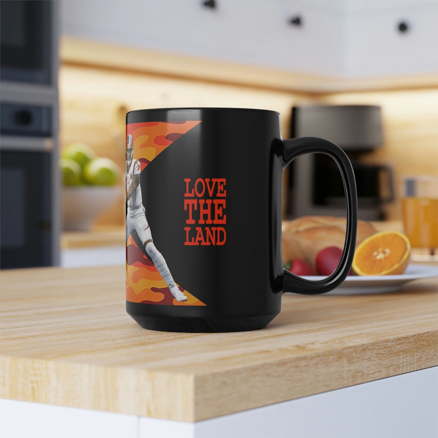 UNO LOVETHELAND Black Mug, 15oz Camo Collection