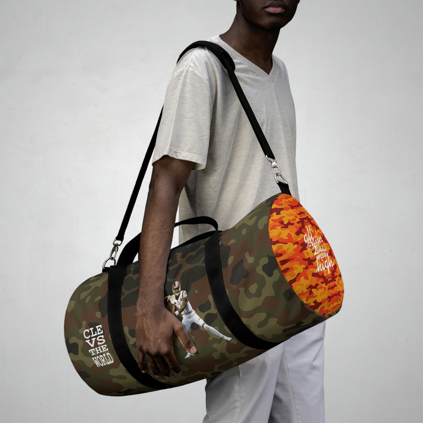 UNO LOVETHELAND Duffel Bag Camo Collection